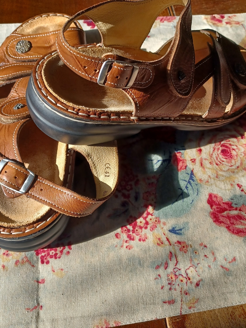 Finn Comfort Brown Leather Adjustable Strap Sandals